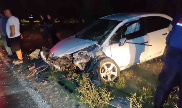 Bursa’da otomobiller kafa kafaya çarpıştı!