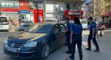 Bursa'da şok uygulama noktalarında araçlar tek tek denetlendi