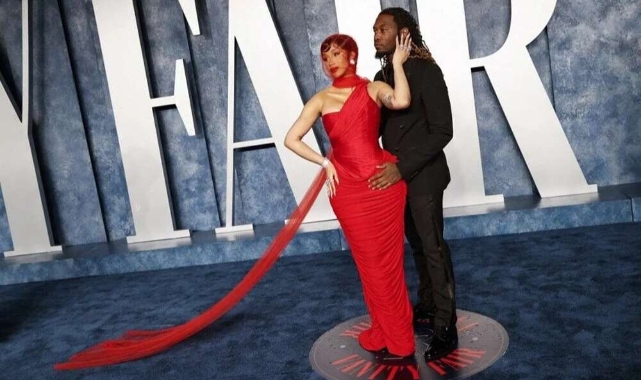 Cardi B’den karnı burnunda yeni poz