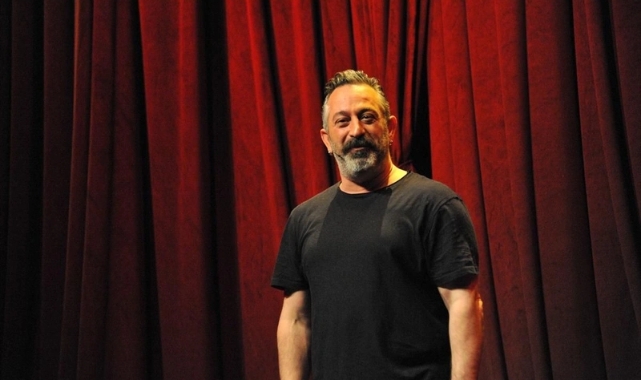 Cem Yılmaz’dan oğlu için kutlama