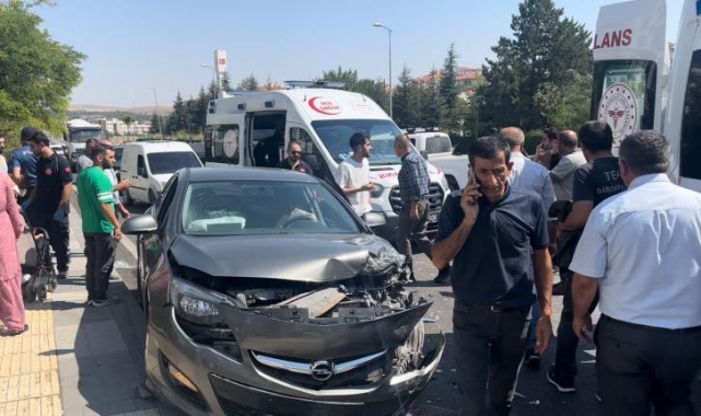Cenaze yolunda feci kaza! 5 yaralı