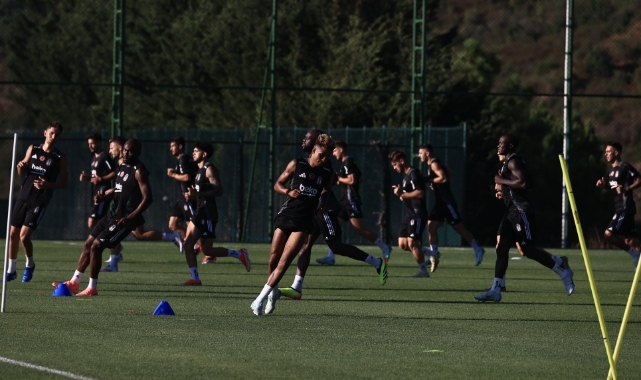 Cher Ndour, Beşiktaş'la ilk antrenmanına çıktı