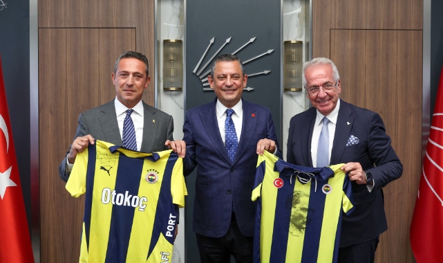 CHP Lideri Özgür Özel, Fenerbahçe Başkanı Ali Koç ile bir araya geldi