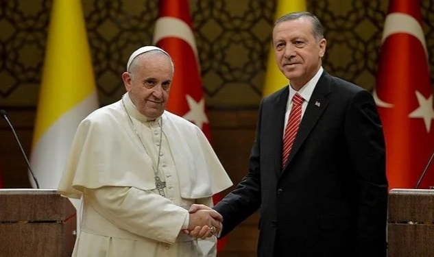 Cumhurbaşkanı Erdoğan, Papa ile görüştü
