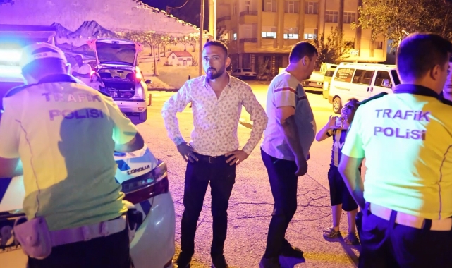 Direksiyon başında alkollü yakalanan müzisyen: “Zaten meşhurum çek”