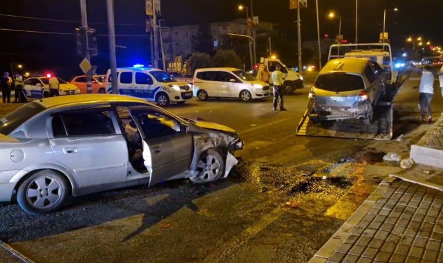 Diyarbakır'da zincirleme kaza! 7 kişi yaralandı