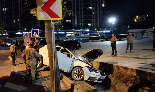 Drift atan alkollü sürücü canından oluyordu!