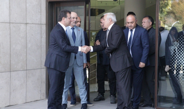 Ekrem İmamoğlu'ndan:"5 yıl siyasi yasak" iddiasına açıklama