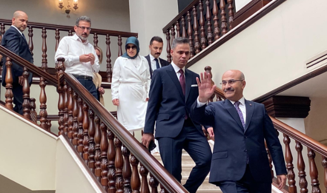Emniyet Genel Müdürü olarak atanmıştı! Mahmut Demirtaş Bursa'dan uğurlandı