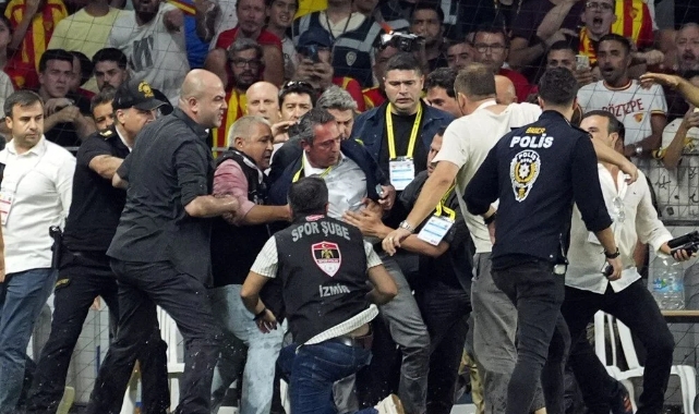 Fenerbahçe Başkanı Ali Koç sahaya indi!