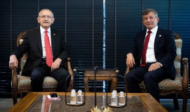 Gelecek Partisi Genel Başkanı Davutoğlu'ndan Kılıçdaroğlu'na ziyaret