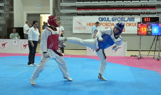 Gençler Taekwondo Türkiye Şampiyonası sürüyor