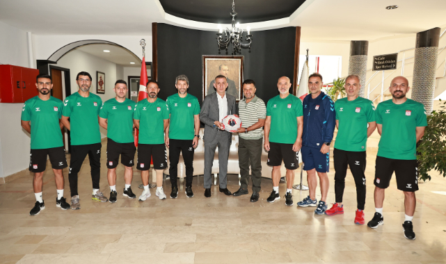 Hacıosmanoğlu'ndan Sivasspor'a ziyaret!