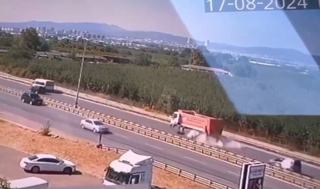 Hafriyat kamyonunun lastiği bomba gibi patladı