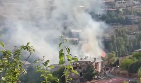 Hakkari'de korkutan yangın