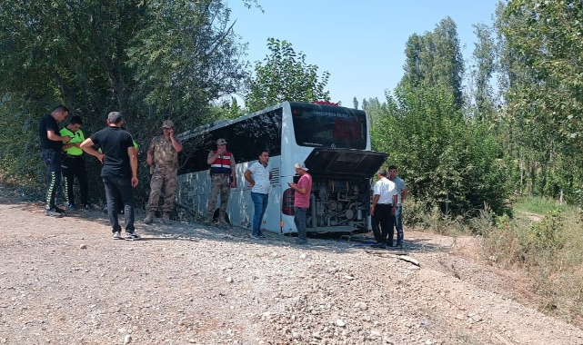 Iğdır'da yolcu otobüsü kaza yaptı