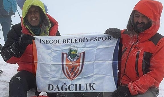 İnegöllü dağcılar, ağrı dağına tırmandılar