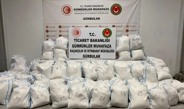 İran'dan Türkiye'ye giriş yapan TIR'da çok sayıda uyuşturucu madde ele geçirildi
