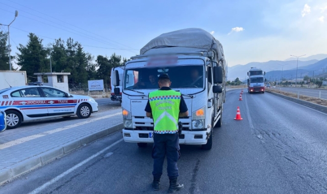Jandarmadan 112 sürücüye 209 bin lira trafik cezası