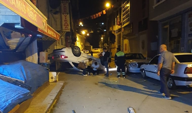 Kastamonu'da iki otomobil çarpıştı: 2'si futbolcu 5 yaralı