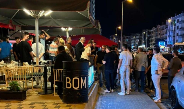 Kılıçdaroğlu gençlerle kafede bir araya geldi