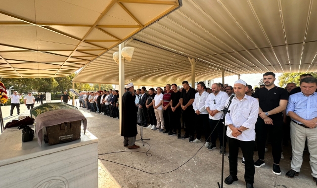 Köksal Toptan'ın kız kardeşi Semra Tuna son yolculuğuna uğurlandı