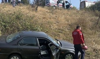 Kontrolden çıkan otomobil tarlaya uçtu: 1 yaralı