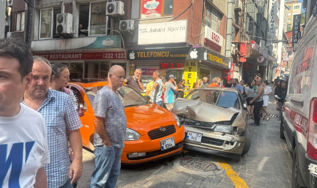 Kontrolden çıktı zincirleme kazaya sebep oldu