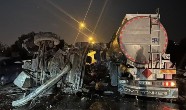 Mersin'de TIR'la tanker çarpıştı