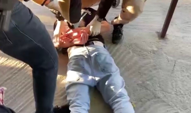 Midesinden 1 kilo uyuşturucu çıktı