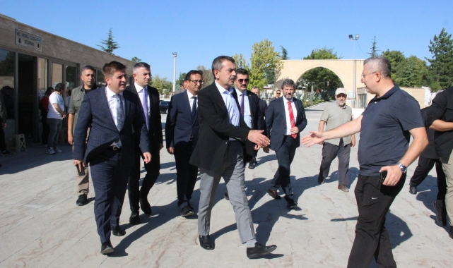 Milli Eğitim Bakanı Tekin, Karaman'da cenaze törenine katıldı