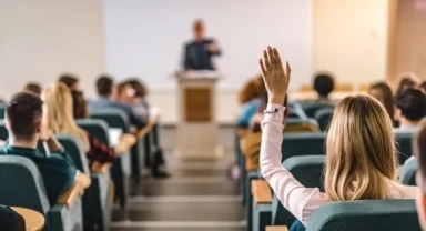 Milyonlarca öğrenci heyecanla bekliyordu! Üniversite kayıtları başladı