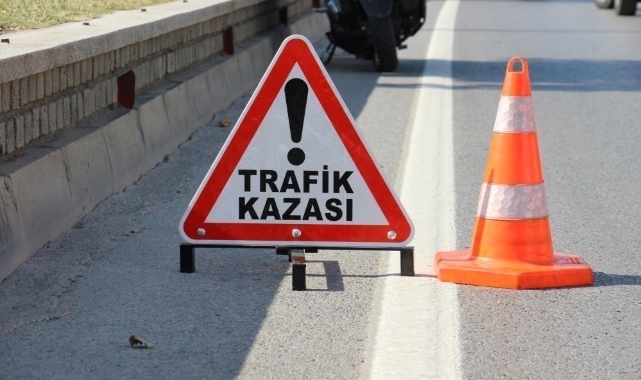 Minibüsün çarptığı sürücüsü hayatını kaybetti