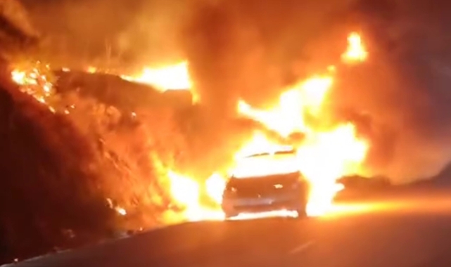 Motor'da başlayan yangın aracı alev topuna çevirdi