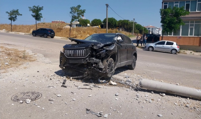 Motosikletle çarpışan Togg kullanılmaz hale geldi!
