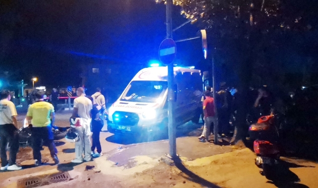 Mudanya'da motosiklet otomobile çarptı: 2 yaralı