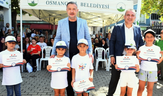 Osmangazi'de minik yüzücüler sertifikalarını aldı