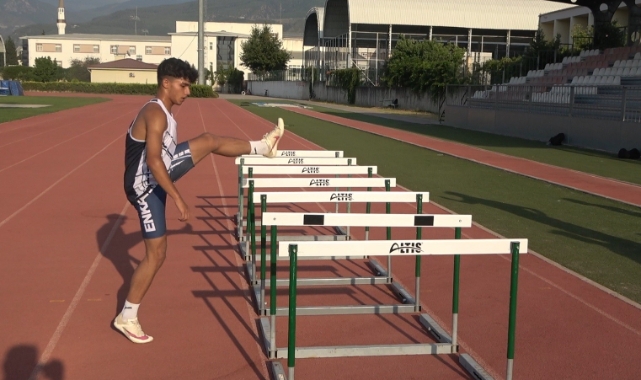 Osmaniyeli depremzede sporcu, Türkiye rekoru kırdı