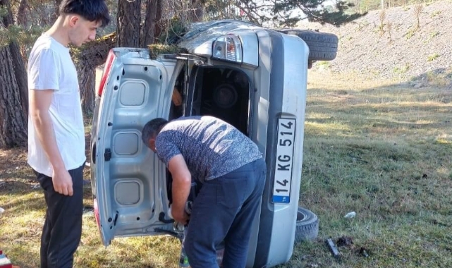 Otomobil yoldan çıkarak takla attı