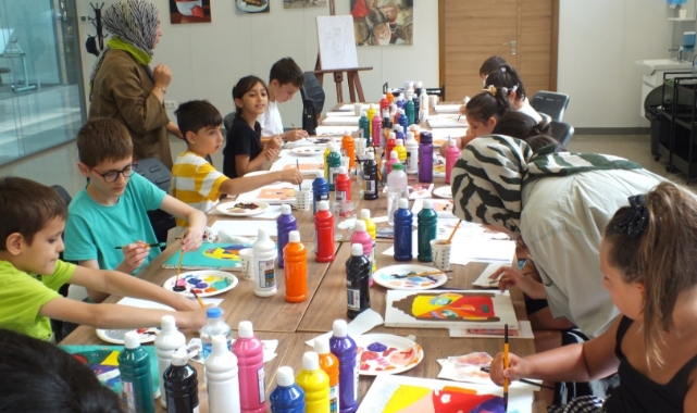 Sanat atölyeleri çocukların yazına renk katıyor