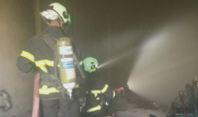 Soğuk hava deposu çıkan yangında kullanılmaz hale geldi