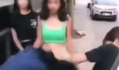 Tatil beldesinde dehşete düşüren kız kavgası