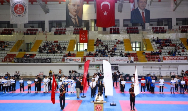 Türkiye Karate Şampiyonası’nın açılış seremonisi yapıldı