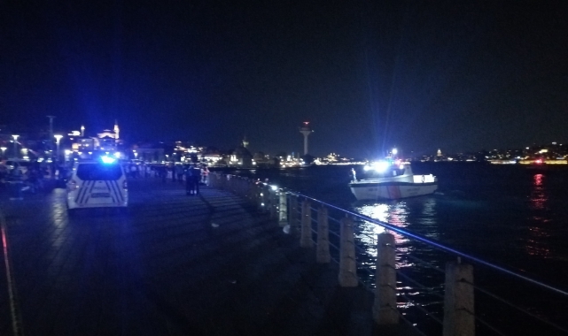 Üsküdar'da genç kadın denize düştü! Arama çalışması başlatıldı...