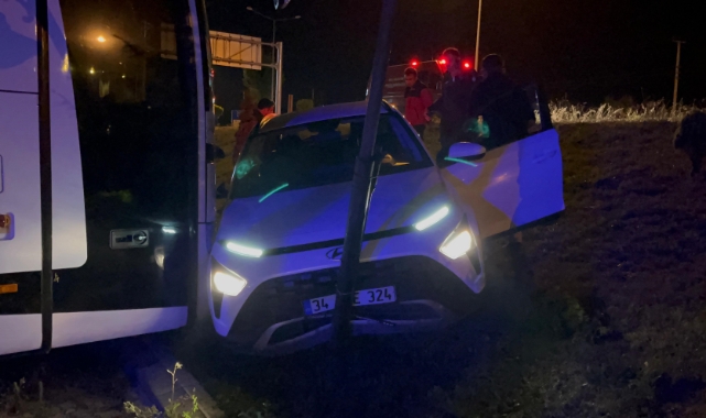 Uyuyakalan otomobil sürücüsü yoldan çıktı, otoparka daldı