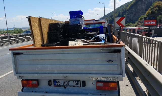 Yola düşen meyve kasası kazaya yol açtı