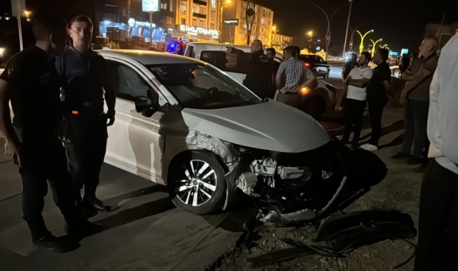 Yüksekova'da trafik kazası: 4 yaralı