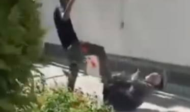 75 yaşındaki adamı acımasızca darp etti
