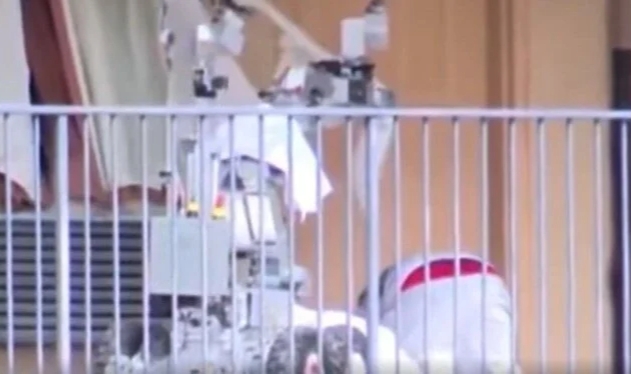 ABD’de robot polis suçluyu yakaladı