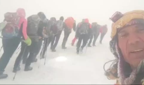 Ağrı Dağı'nda yoğun kar ve fırtına etkili oldu